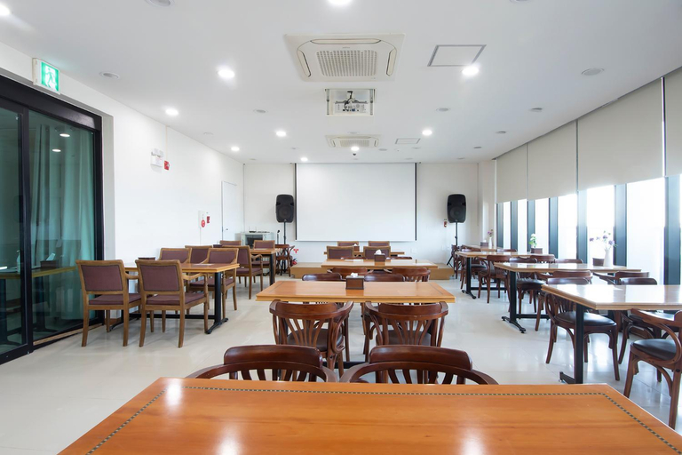 Food & Drinks 5, Sims Hotel, Jeju