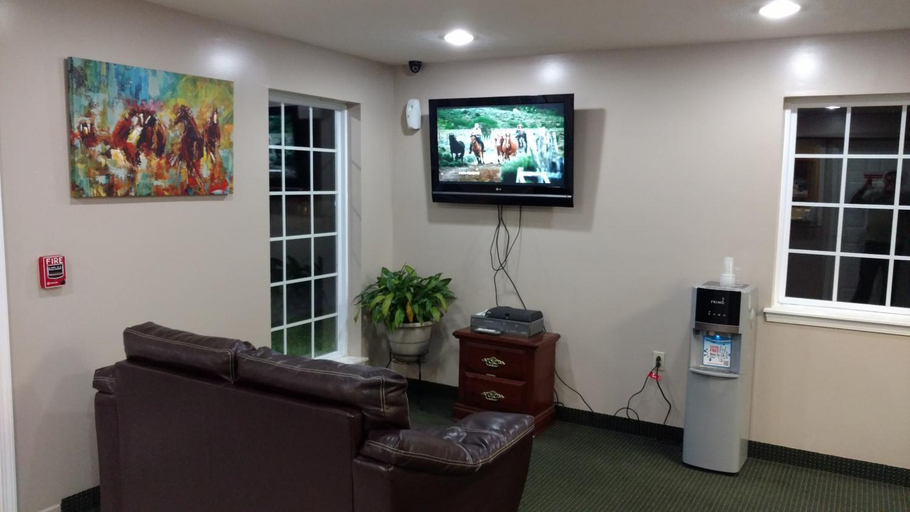 Public Area 2, Hurricane Inn, Wayne