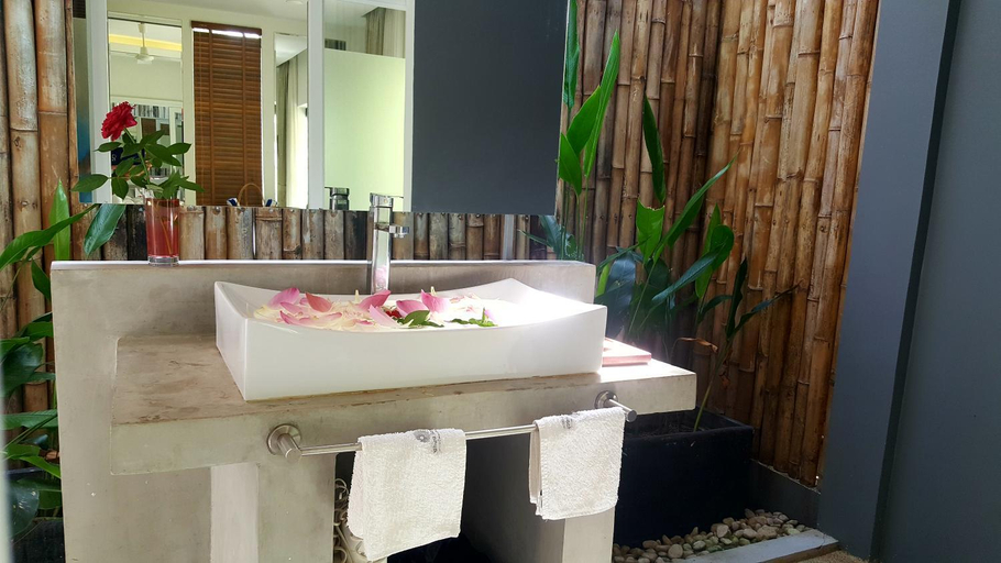 Bathroom 5, Sahaa Beach Resort, Sihanoukville