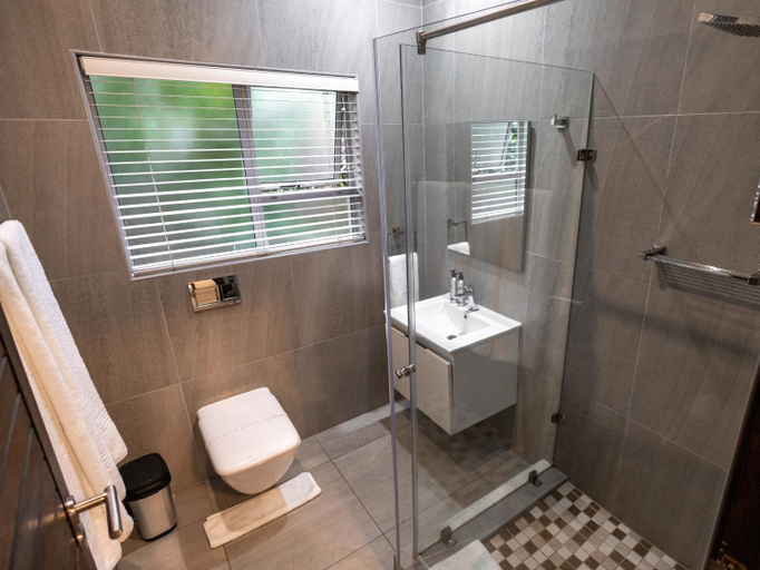 Bathroom 4, Little Eden St Lucia, Umkhanyakude