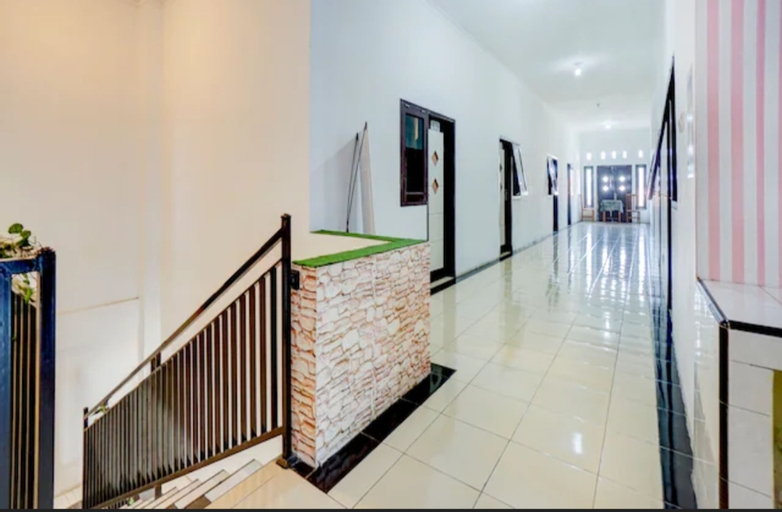Others 4, RedDoorz near Plaza Araya Malang, Malang