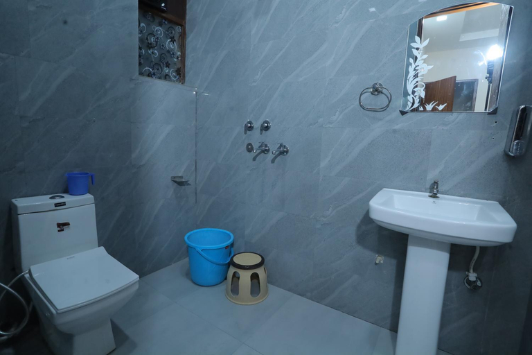 Bathroom, Raghav INN, Karnal