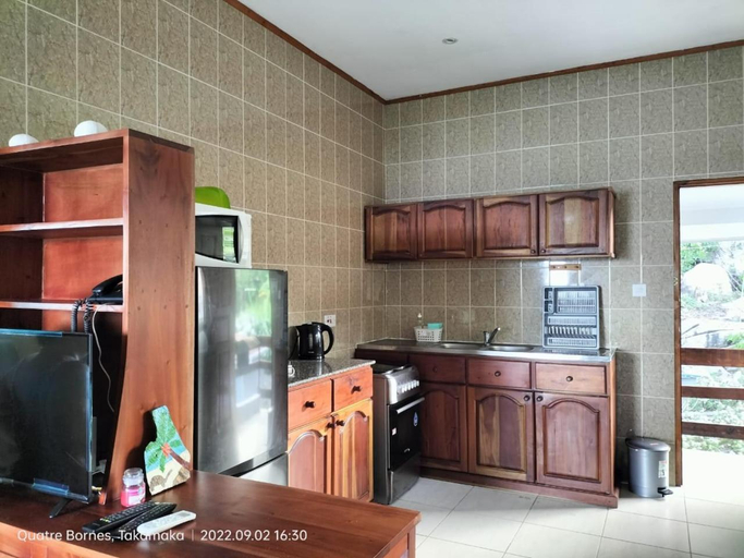 Kitchen, Roz A Mer - Beach Apartment