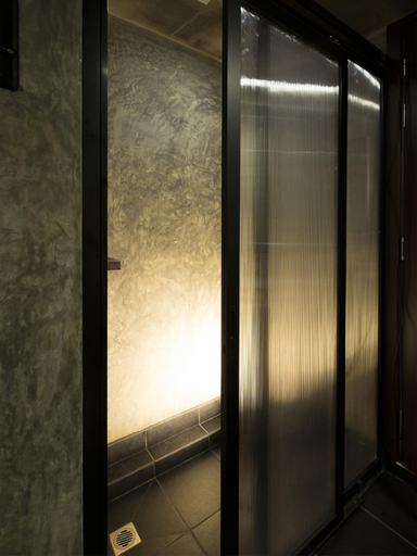 Bathroom 4, Thapae Loft Hotel, Muang Chiang Mai