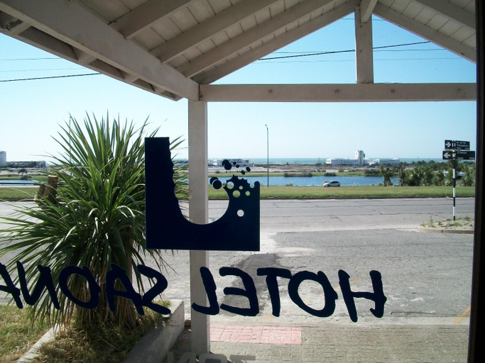 Others 4, Hotel Saona, General Pueyrredón