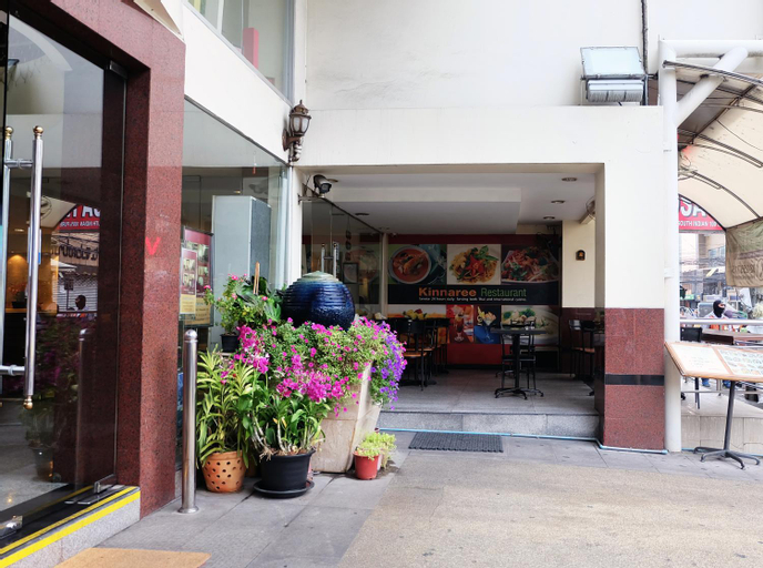 Exterior & Views 2, Grand Business Inn, Wattana