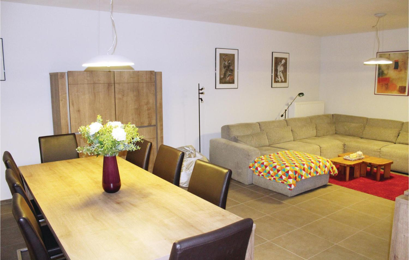 Others 2, Residence Helena, West-Vlaanderen