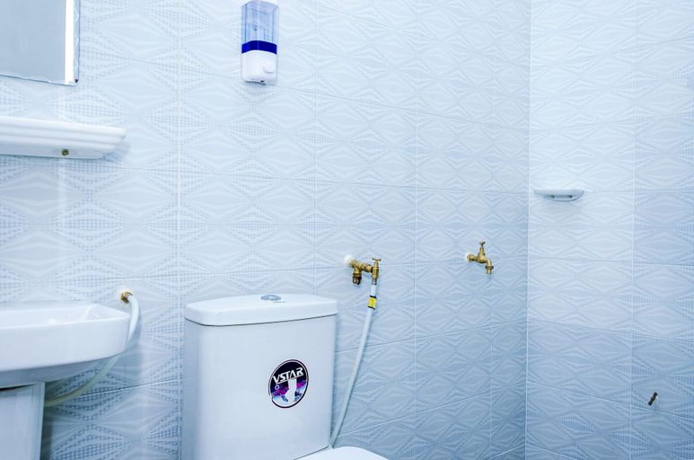 Bathroom, The Champion Hôtel, Abomey-Calavi