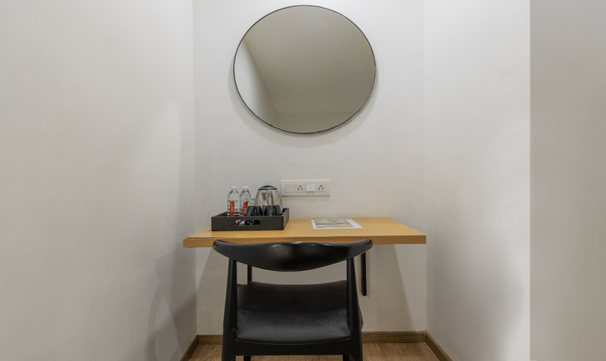 Bathroom, FabHotels Ny Townhouse, Ahmadabad