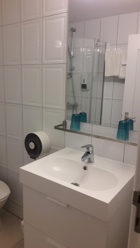 Bathroom 3, Hebergement confort Comfortlogies La Fontanella, Luxembourg