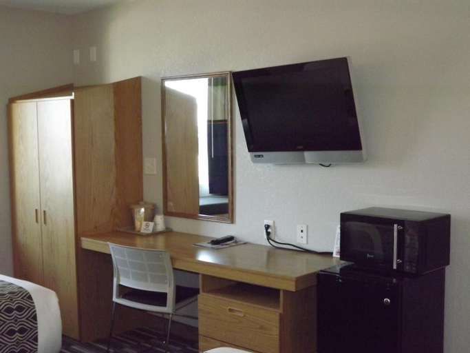 Bedroom 3, Microtel Inn & Suites By Wyndham Ames, Story