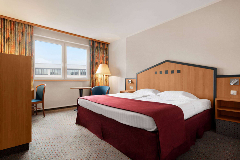 Bedroom 2, Ramada by Wyndham Bottrop, Bottrop