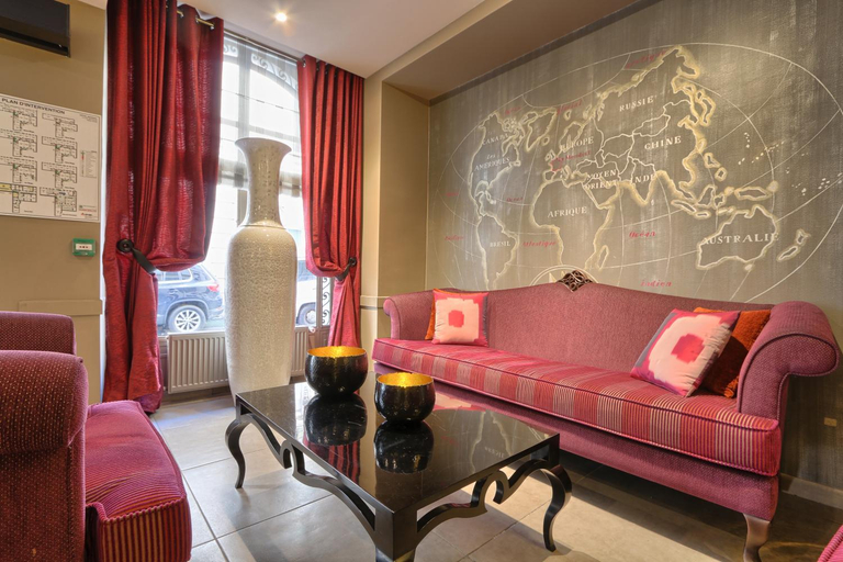 Public Area 2, Hotel Mondial, Paris