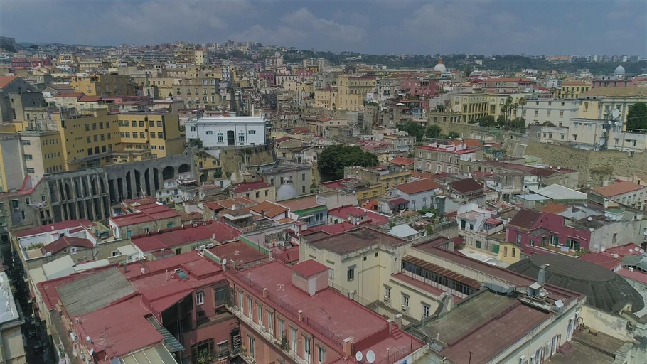 Others 5, Royal Dante, Napoli