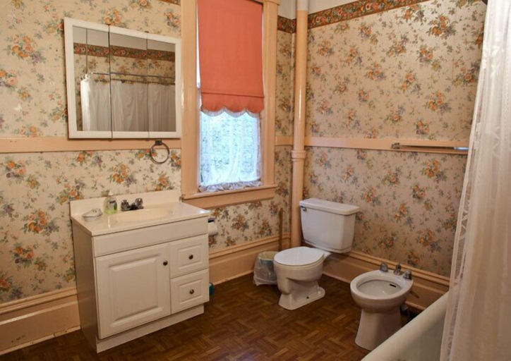 Bathroom, Towle House 1006, Greater Vancouver