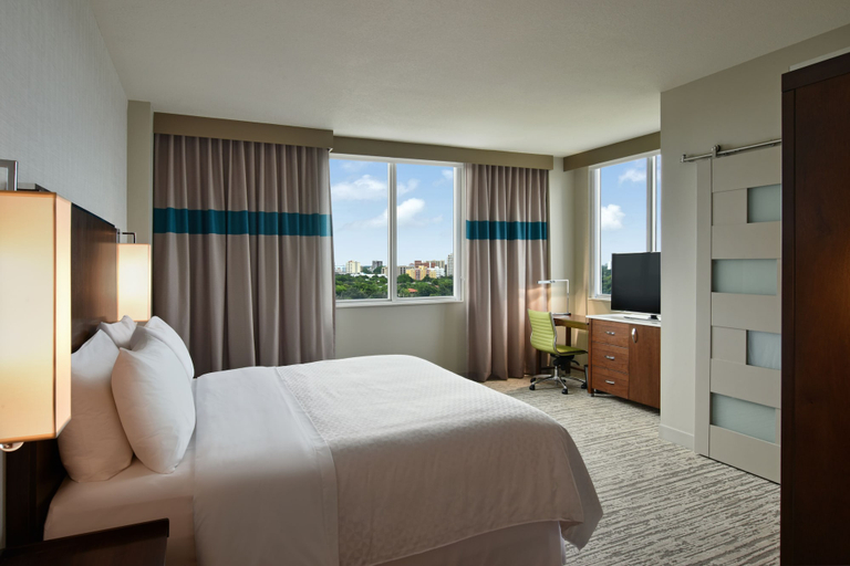 Bedroom 3, Four Points by Sheraton Coral Gables, Miami-Dade