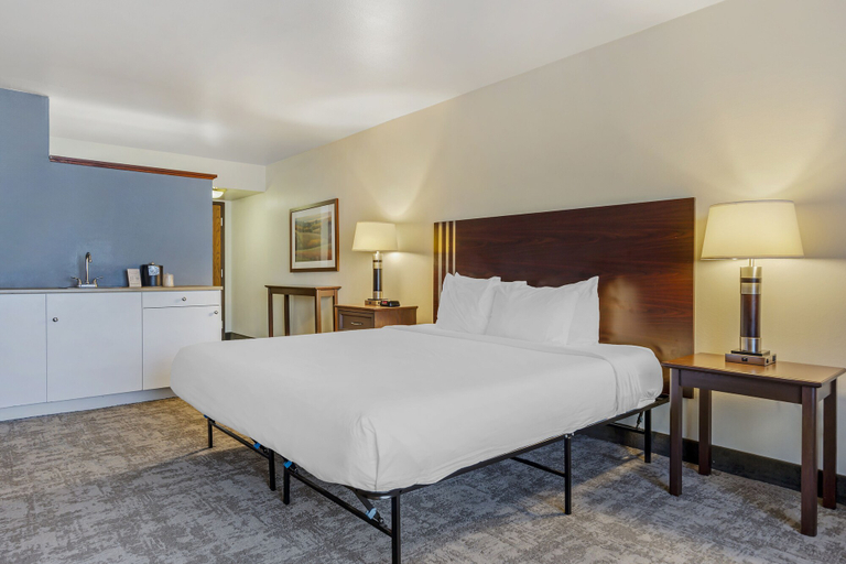 Bedroom 4, Seaport Inn and Suites, Nez Perce