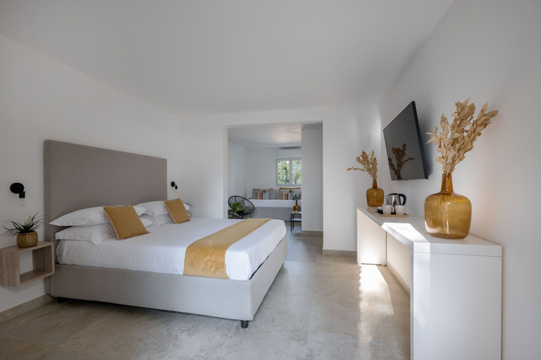 Bedroom 4, Sopramare Resort, Napoli