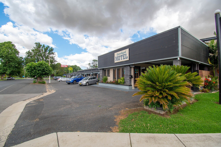 Exterior & Views 2, Gundagai Motel, Gundagai