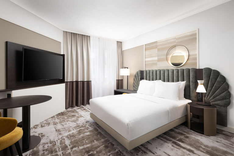 Bedroom 5, Hilton Heidelberg, Heidelberg