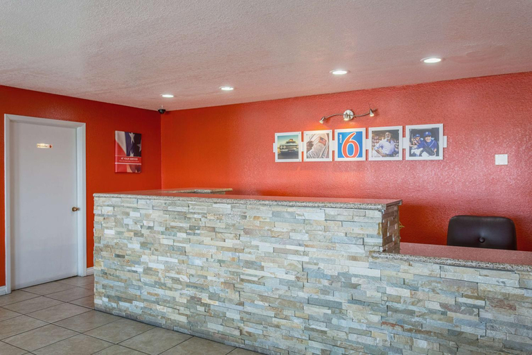 Public Area 2, Motel 6 Lordsburg, NM, Hidalgo