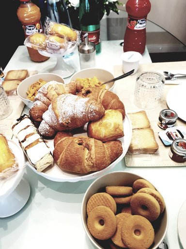 Food & Drinks