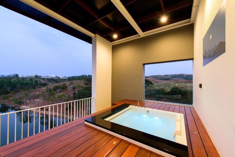 Swimming Pool 2