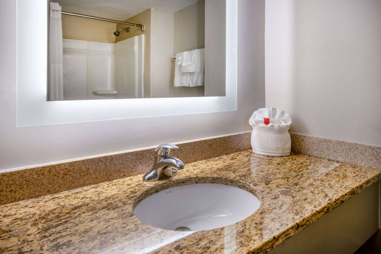 Bathroom 4, Days Inn by Wyndham Manassas Battlefield, Prince William