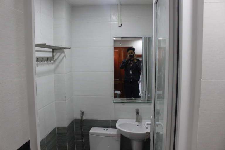 Bathroom 9