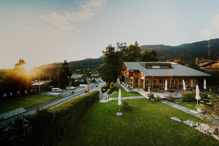 Exterior & Views