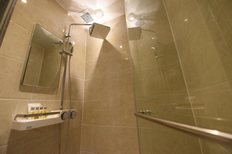 Bathroom 3, Geoje Artnouveau Suite Hotel, Geoje