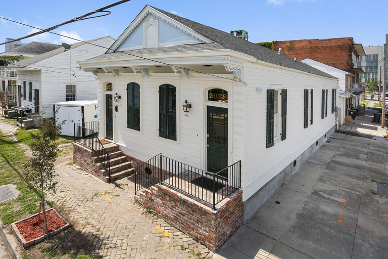 Exterior & Views 1, Iberville Quarters, Orleans