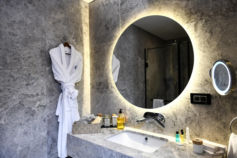 Bathroom 17