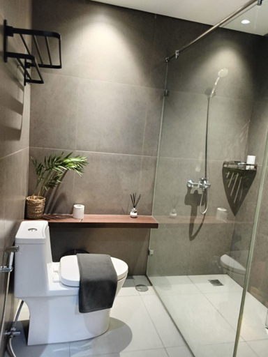 Bathroom 5, The Pleasing Place Amarta Apartment, Sleman