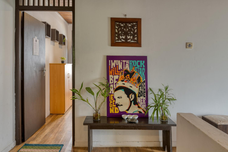 Public Area 2, Drop Inn Hostels, Thimbirigasyaya