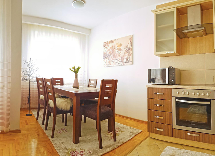 Others 4, Apartment 31, Priština
