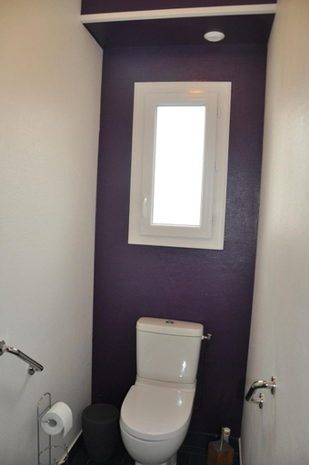 Bathroom 2, Chez Tib, Finistère