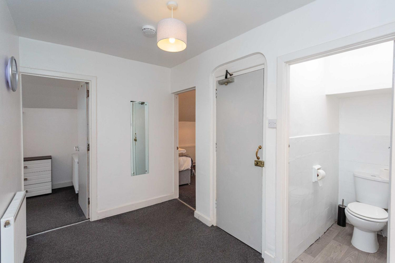 Bathroom 5, Cherry Property - Blueberry Suite, Blackpool