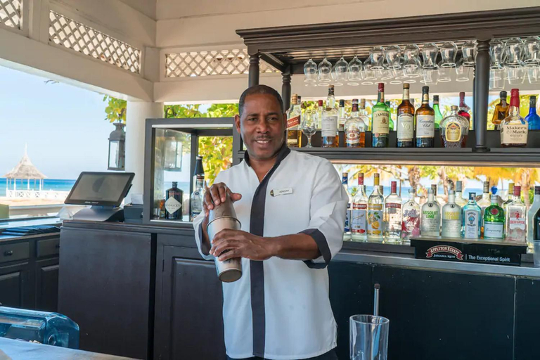 Food & Drinks 2, Hospitality Expert EDEN View Pool Beach Chef