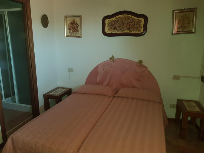 Others 2, AL BORGO ANTICO affittacamere, Brescia