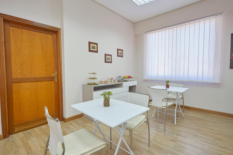 Others 5, Sturzo 44, Palermo