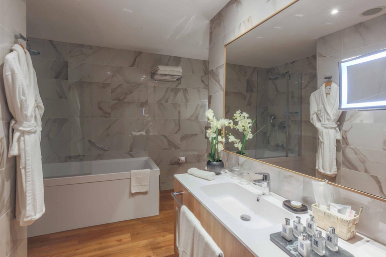 Bathroom 2, Lamaraz Hotels, Kouba
