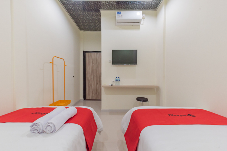 Others 4, RedDoorz Plus near RSUD Gunung Jati Cirebon, Cirebon