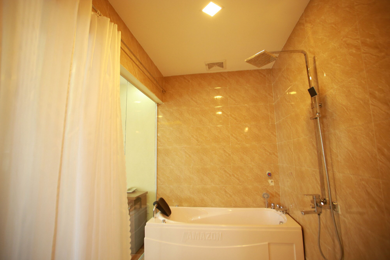 Bathroom 4, Family Airport Hotel, Sóc Sơn