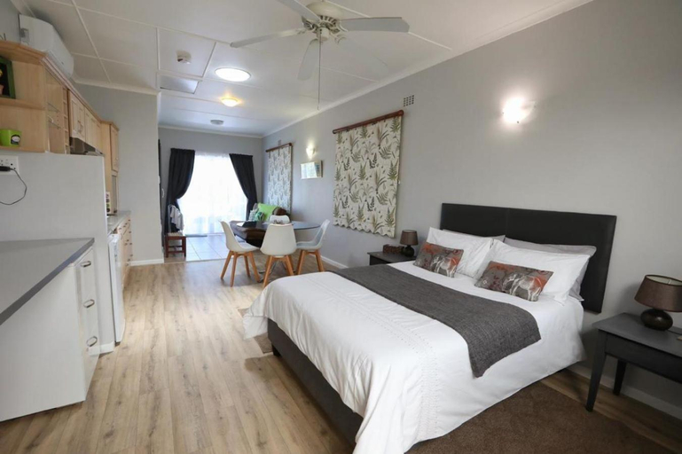 Bedroom 2, Caesar's Self-catering Open Plan Suite, City of Cape Town