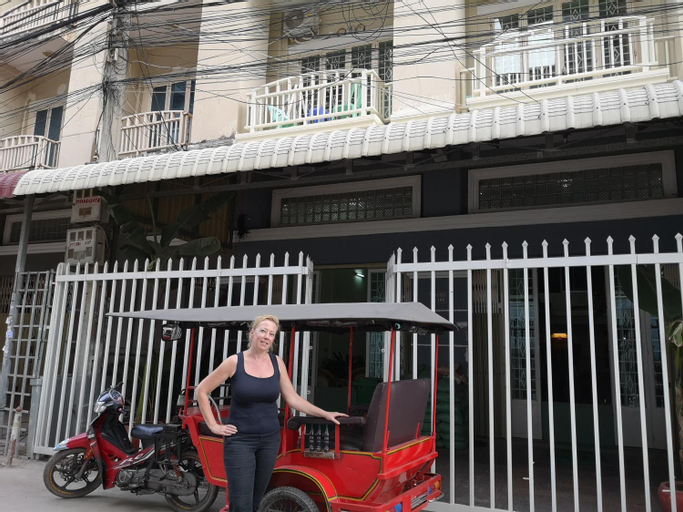 Dutch Hosted B&B, ABC, Phnom Penh