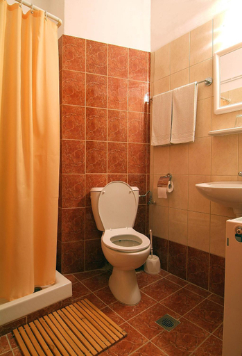 Bathroom 3, Sibylla Hotel, Central Greece