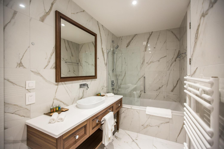 Bathroom 5, Royal Blue Hotel, Dubrovnik