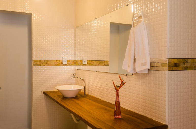 Bathroom 3, SUEDS TRANCOSO, Porto Seguro