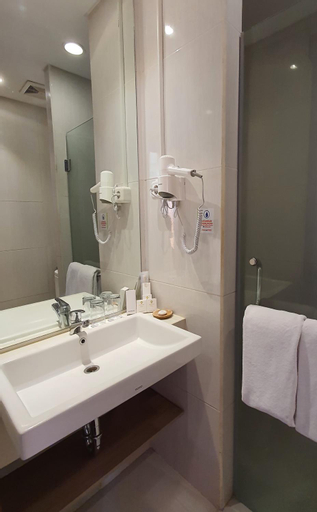 Bathroom 6